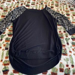 Maurices top. Cute Aztec print sleeves